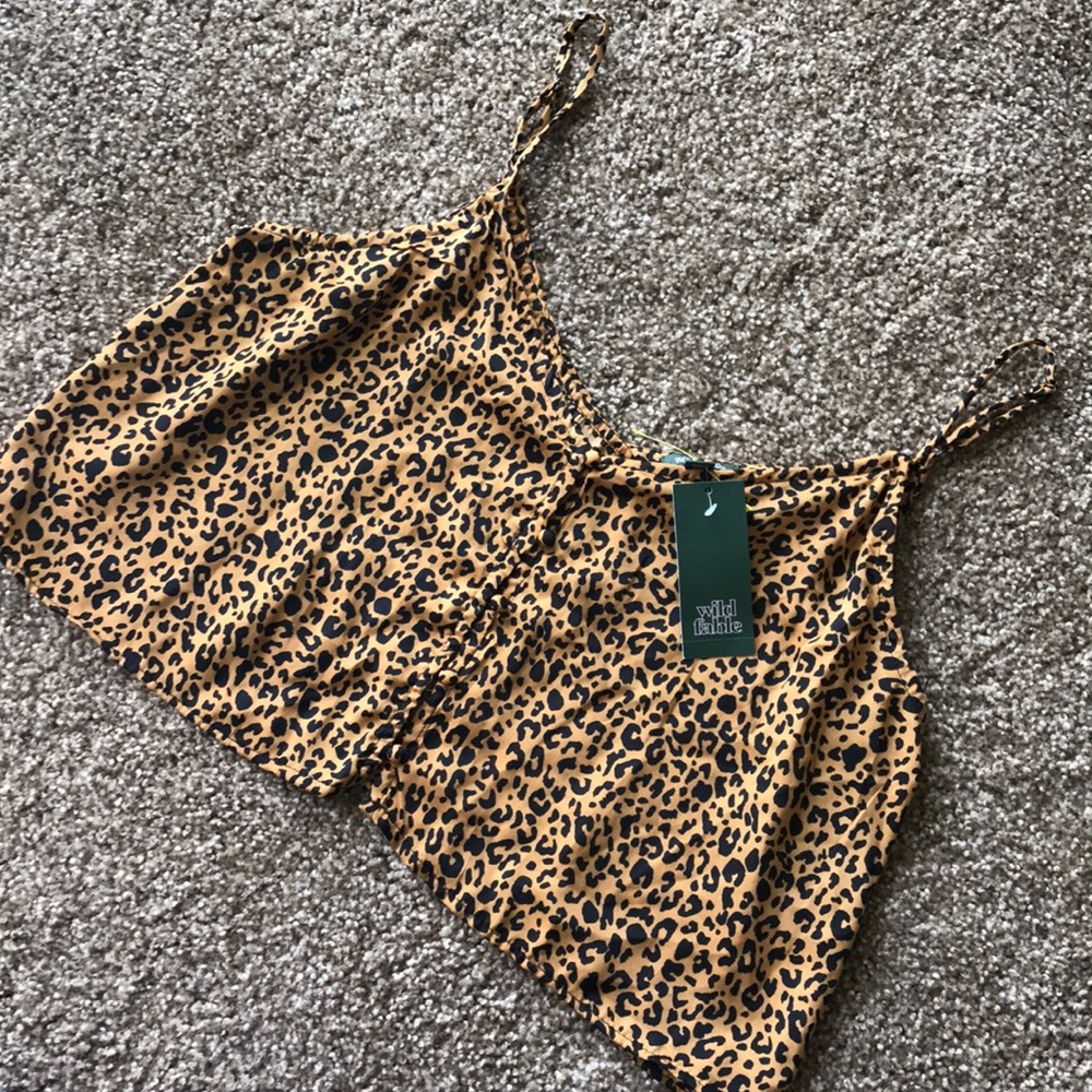 ☀️NWT Crop Tank, Size L - Picture 2 of 5